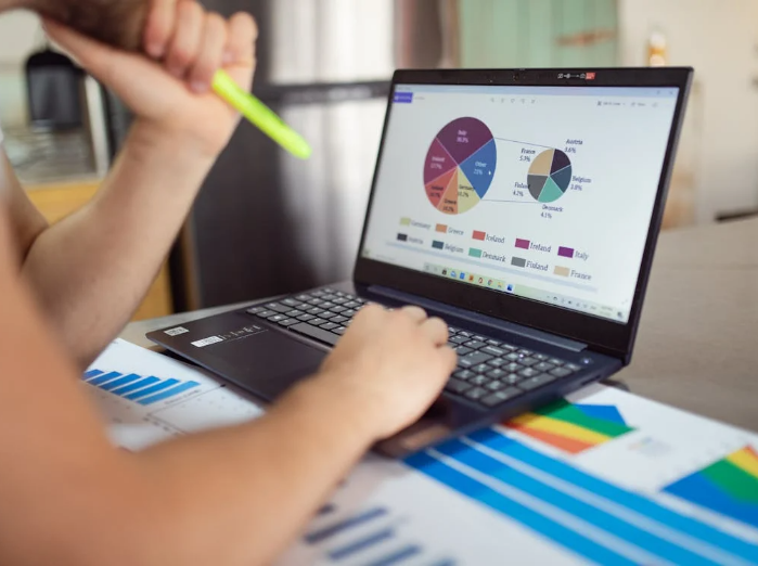 Sales Data Extender​